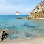 La Perla Hotel 3*